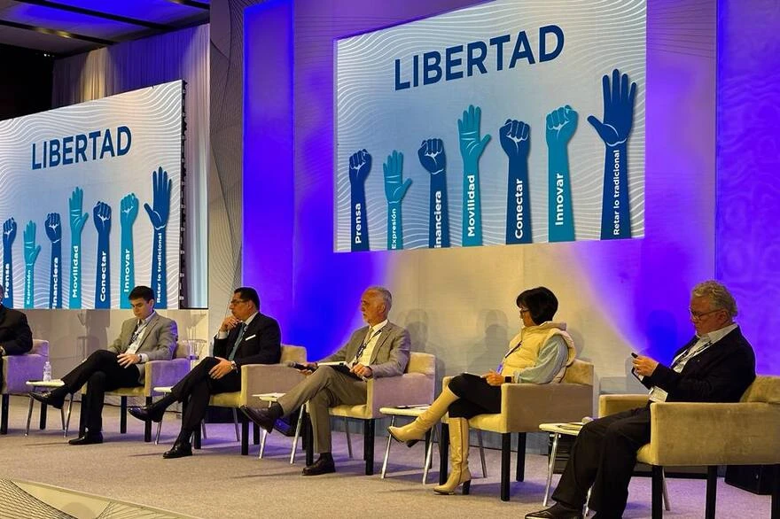 2023. La asamblea de la Sociedad Interamericana de Prensa en México.