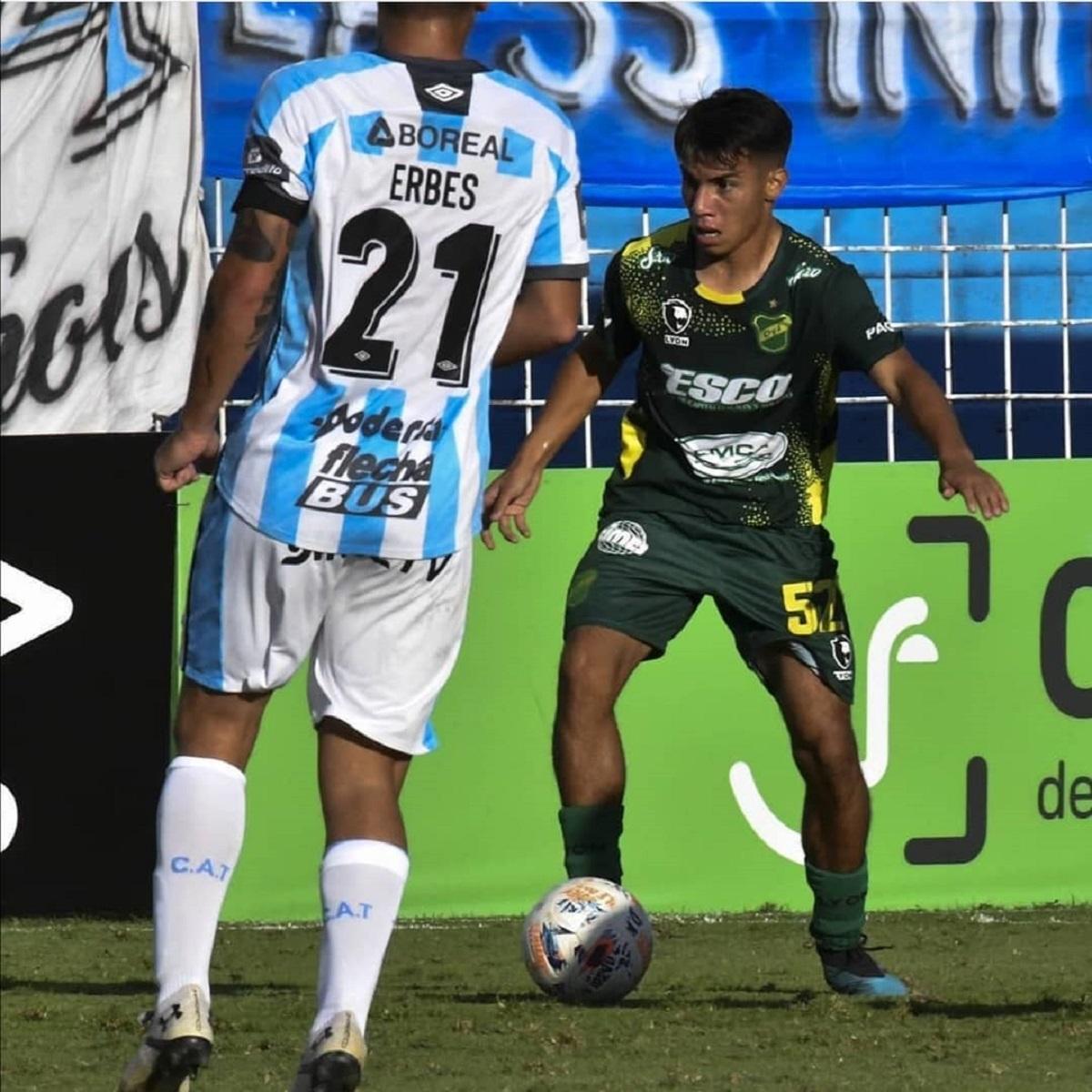 DEBUT. Fedele tuvo su presentación en la Primera de Defensa, durante la derrota contra Atlético Tucumán por 5 a 0.