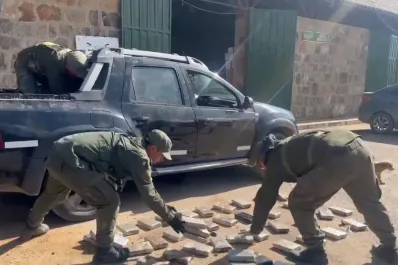 Detectan una pared de 87 kilos de cocaína en una camioneta