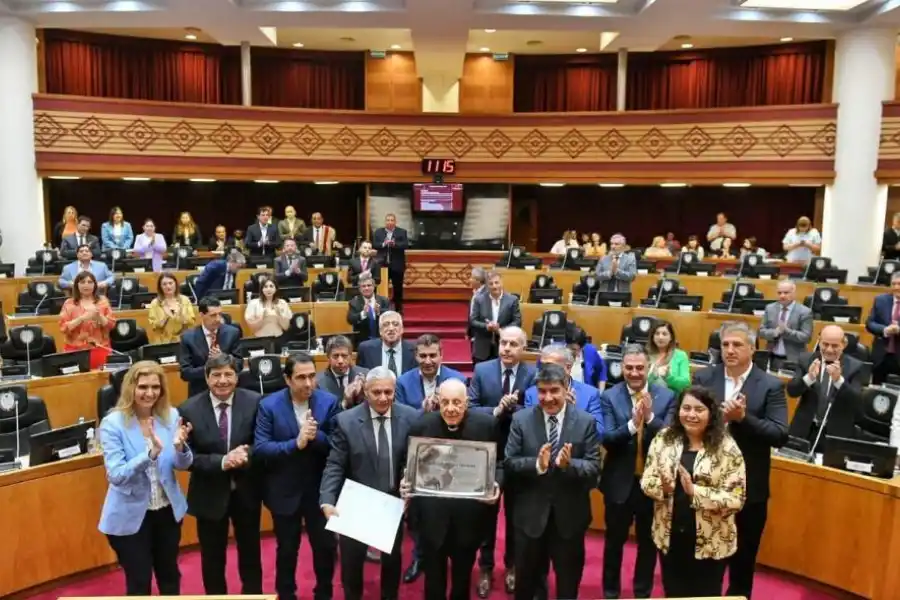 La Legislatura da luz verde por la compra de 100 colectivos