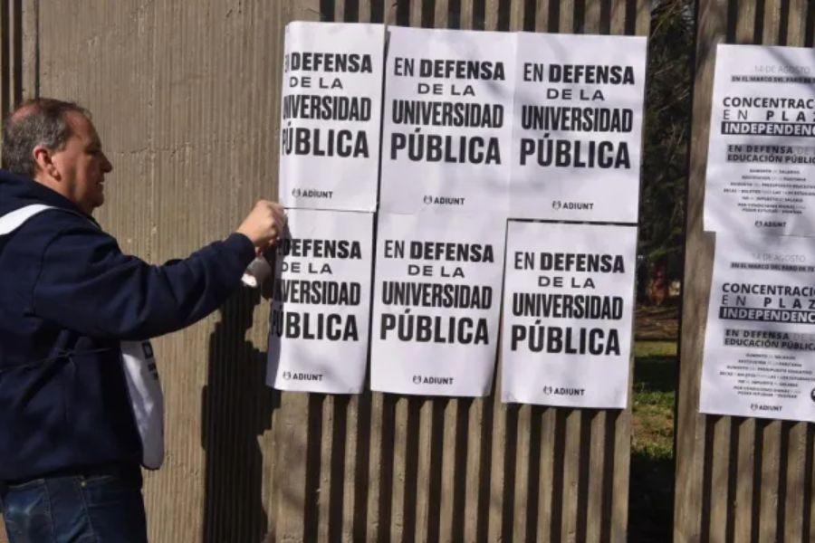 DOCENTES UNIVERSITARIOS. El poder adquisitivo de los profesores se redujo en un 25%./LA GACETA