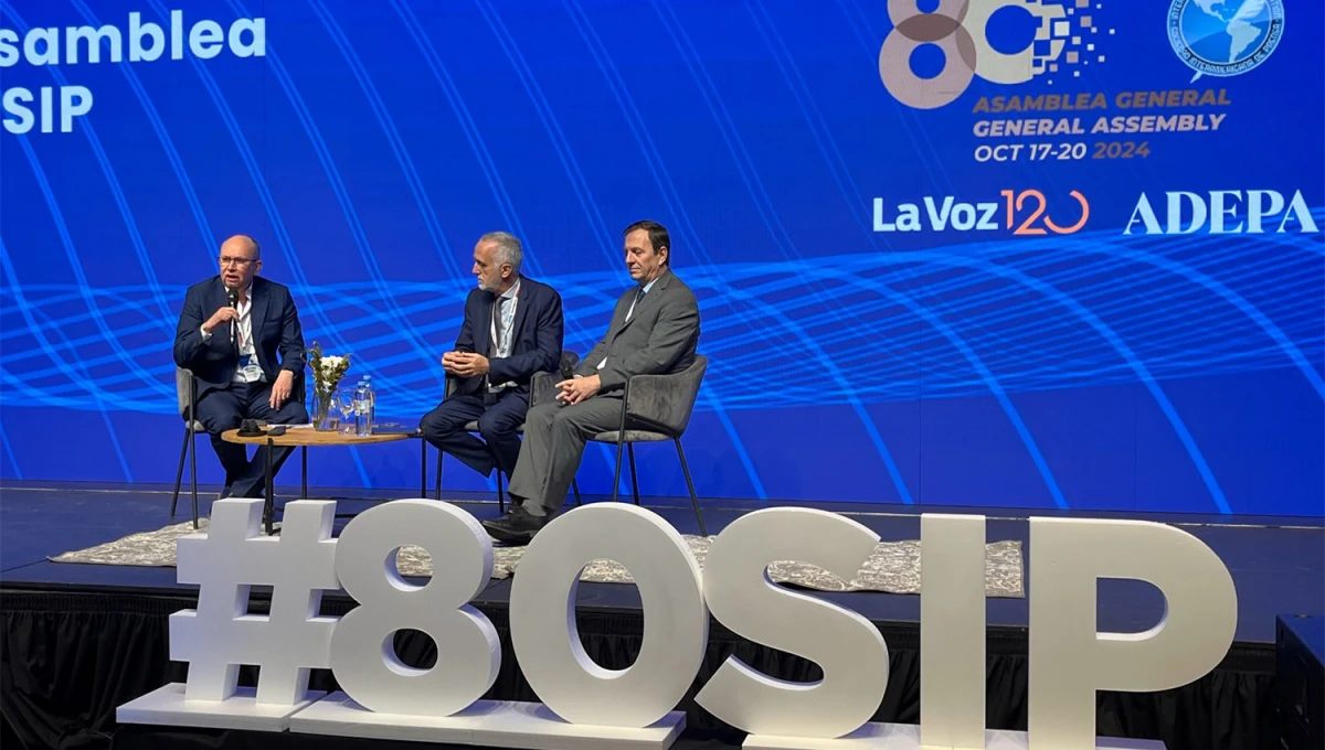 EN CÓRDOBA. Imagen de uno de los paneles de la asamblea de la SIP. 