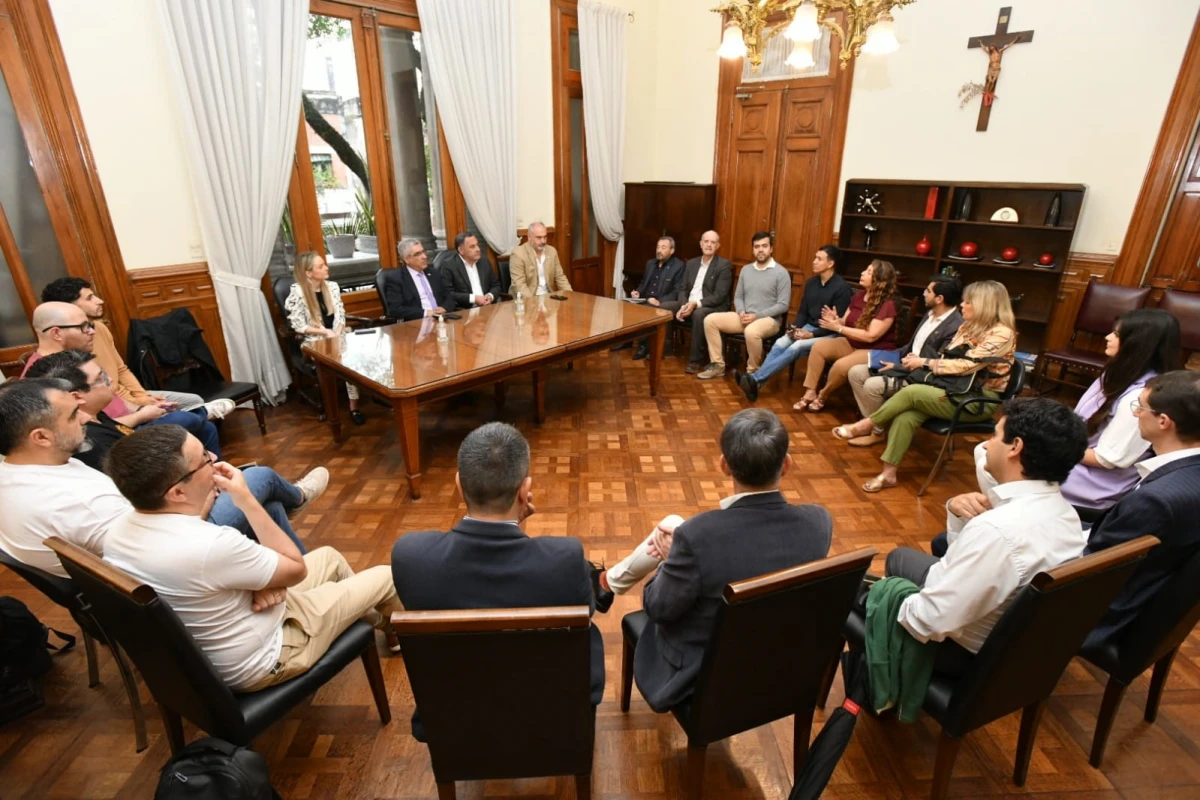 Reunión en la Casa de Gobierno. COMUNICACIÓN PÚBLICA