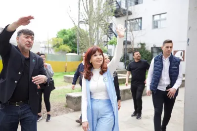 Interna peronista: Cristina Kirchner les marca la cancha a Kicillof, a Jaldo y a Jalil