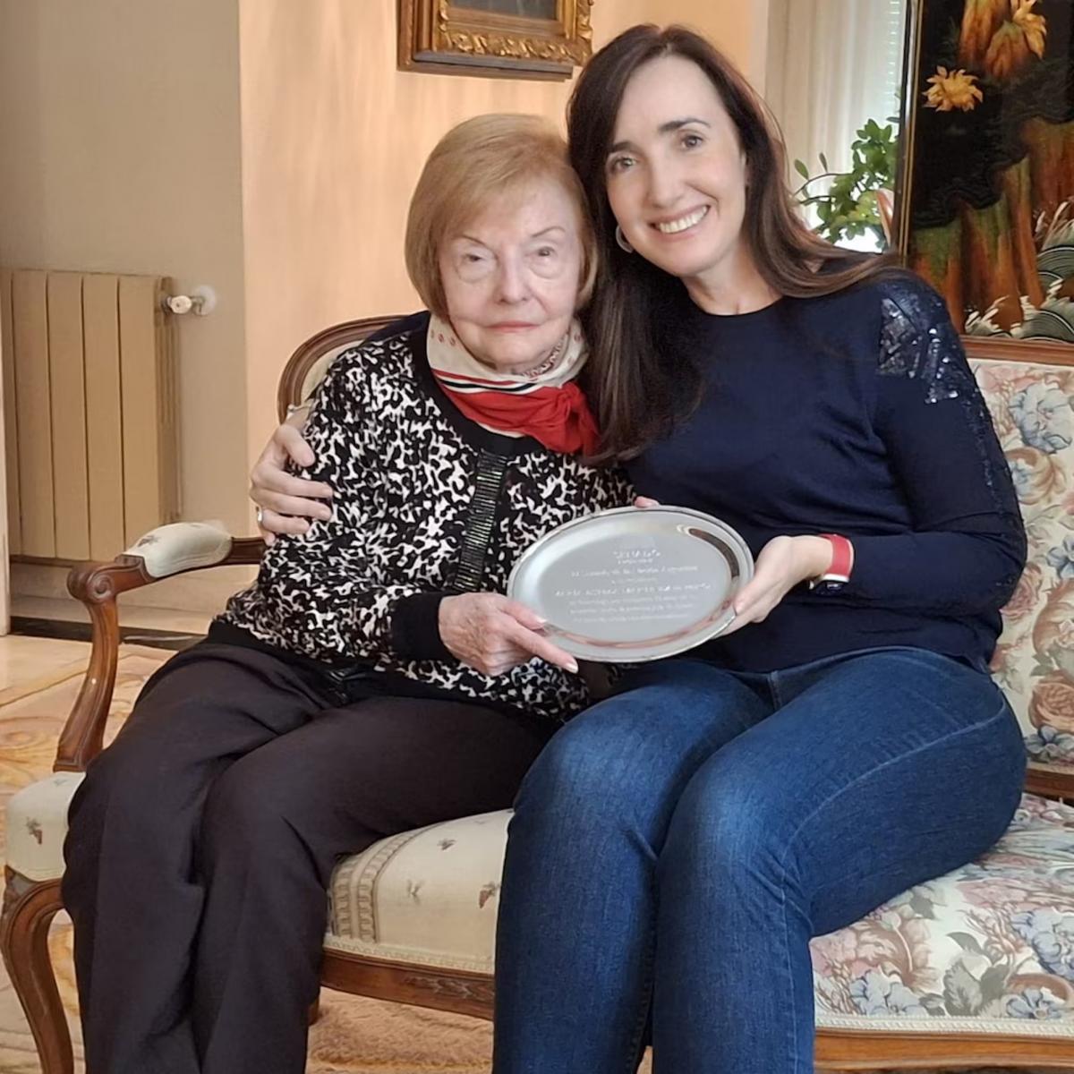 Victoria Villarruel inauguró un busto de María Estela Martínez de Perón en el Senado