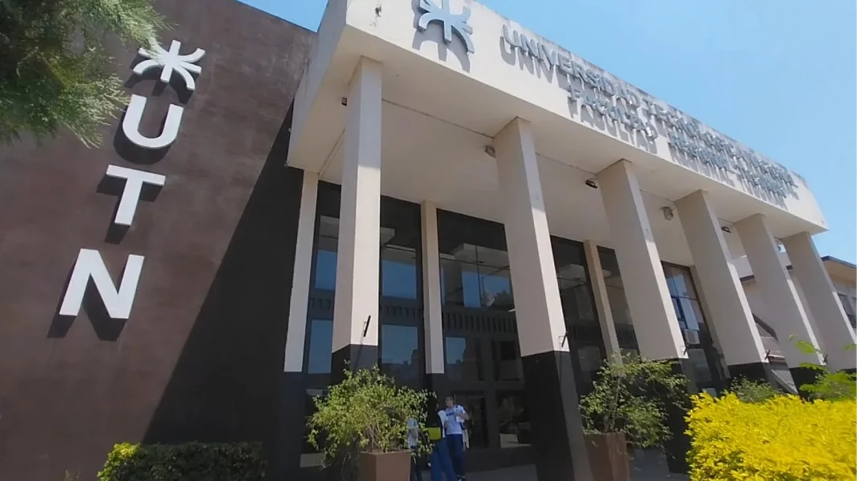 Universidad Tecnológica: más de 800 alumnos pagaron el bono de $40.000 para el curso de ingreso