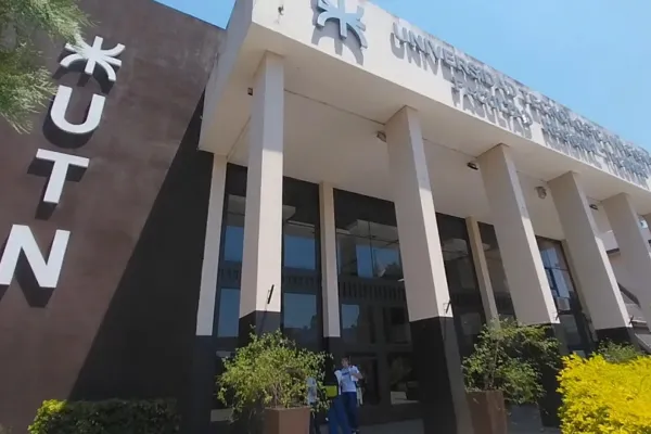 Universidad Tecnológica: más de 800 alumnos pagaron el bono de $40.000 para el curso de ingreso
