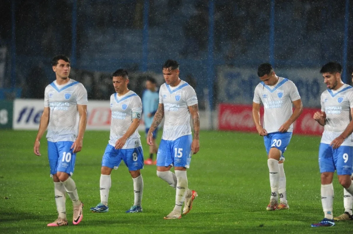 Atlético Tucumán es rehén de sus propios errores