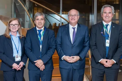 El Gobierno obtuvo un financiamiento del Banco Mundial y el BID por U$S8.800 millones