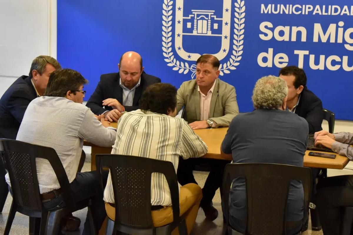 Con aval municipal, los taxistas podrán elegir la aplicación móvil para prestar el servicio en la capital