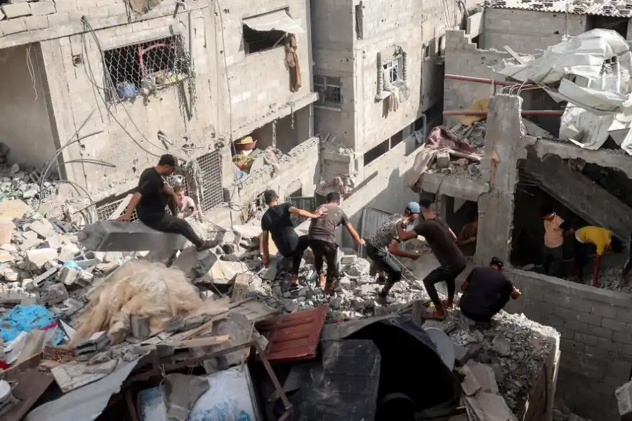 DESTRUCCIÓN. Los bombardeos han dejado en ruinas Ciudad de Gaza.