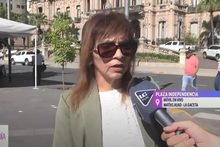 DELEGADA COMUNAL. Cristina Contreras se reunió en el Correo.