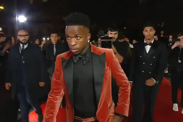 Medios españoles aseguran que Vinicius tenía lista una fiesta y se iba a presentar a la gala con un traje especial