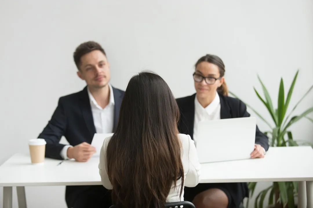 CLAVES PARA UNA ENTREVISTA EXITOSA. Tips y consejos para poder enfrentar una de las preguntas más difíciles de un reclutador.