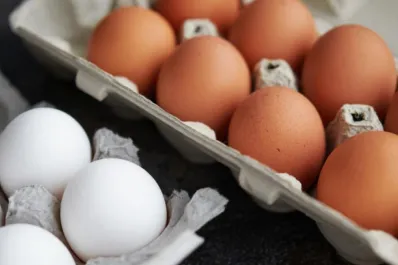 ¿Los huevos marrones son más saludables que los blancos?