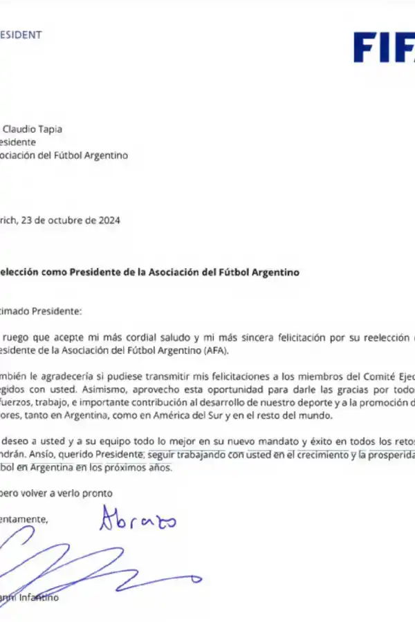 El fuerte respaldo y felicitación de la FIFA a Claudio Chiqui Tapia por su reelección en la AFA