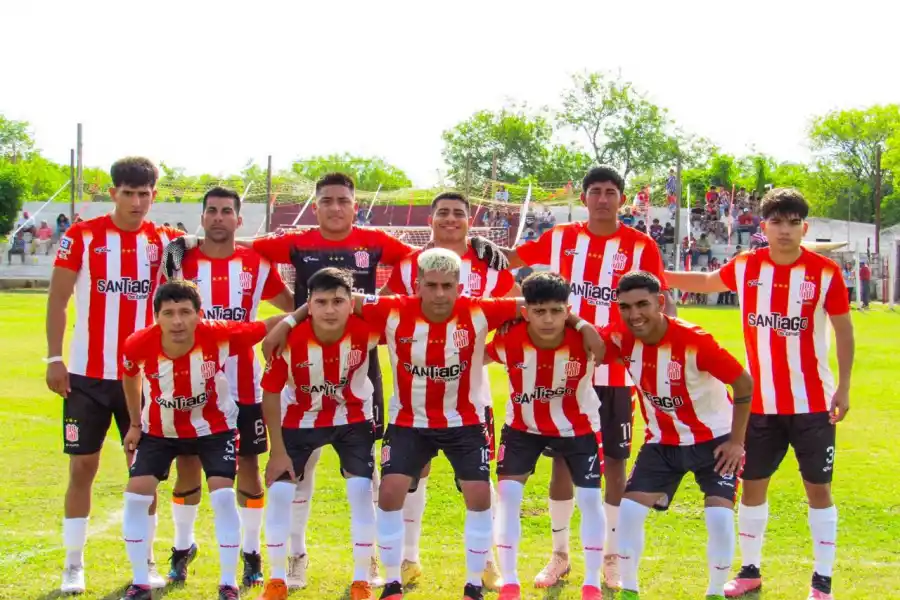 El Ojito es una localidad correspondiente al departamento Pellegrini, de Santiago del Estero, y se ubica a 163 kilómetros de la capital tucumana.