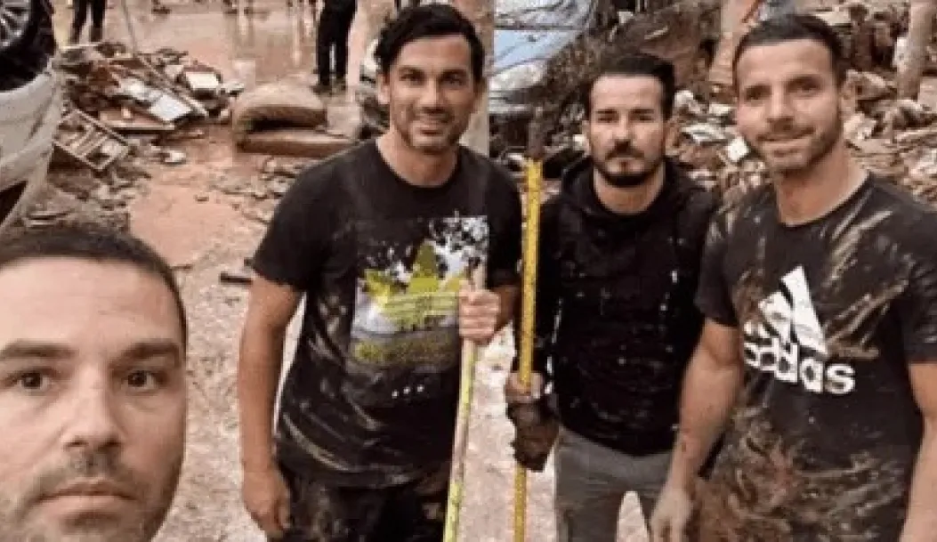 Tino Costa, ex San Martín de Tucumán, mostró su versión más solidaria desde Valencia