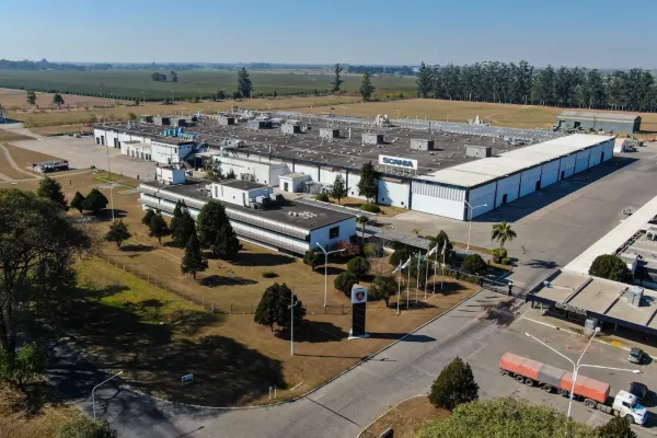 Scania ofrece a Tucumán  su flota de buses a GNC