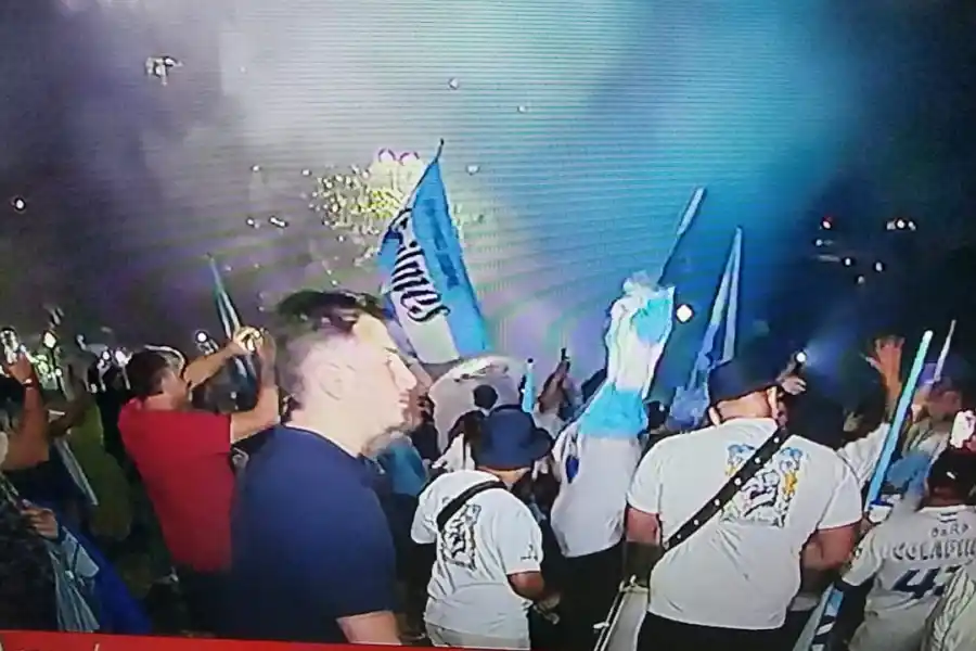 La Colapintomanía invade una plaza de San Pablo antes de las carreras de mañana por el Gran Premio de Brasil