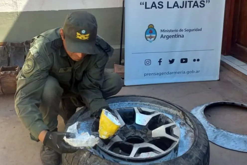 Detuvieron a una pareja por traficar más de 50 kilos de cocaína