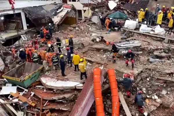 Derrumbe en Villa Gesell: encontraron otros tres cuerpos debajo de los escombros