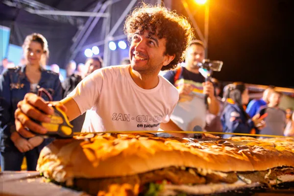 El Sánguche de Milanesa se viste de fiesta en Tucumán