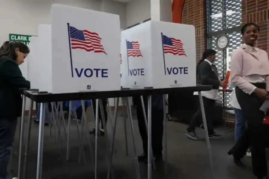 TODO LISTO. Algunos centros de votación abrirán hasta casi medianoche.