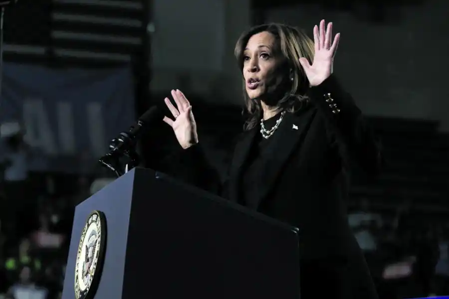 CIERRE. Harris terminó su campaña con un mitin en Pensilvania.