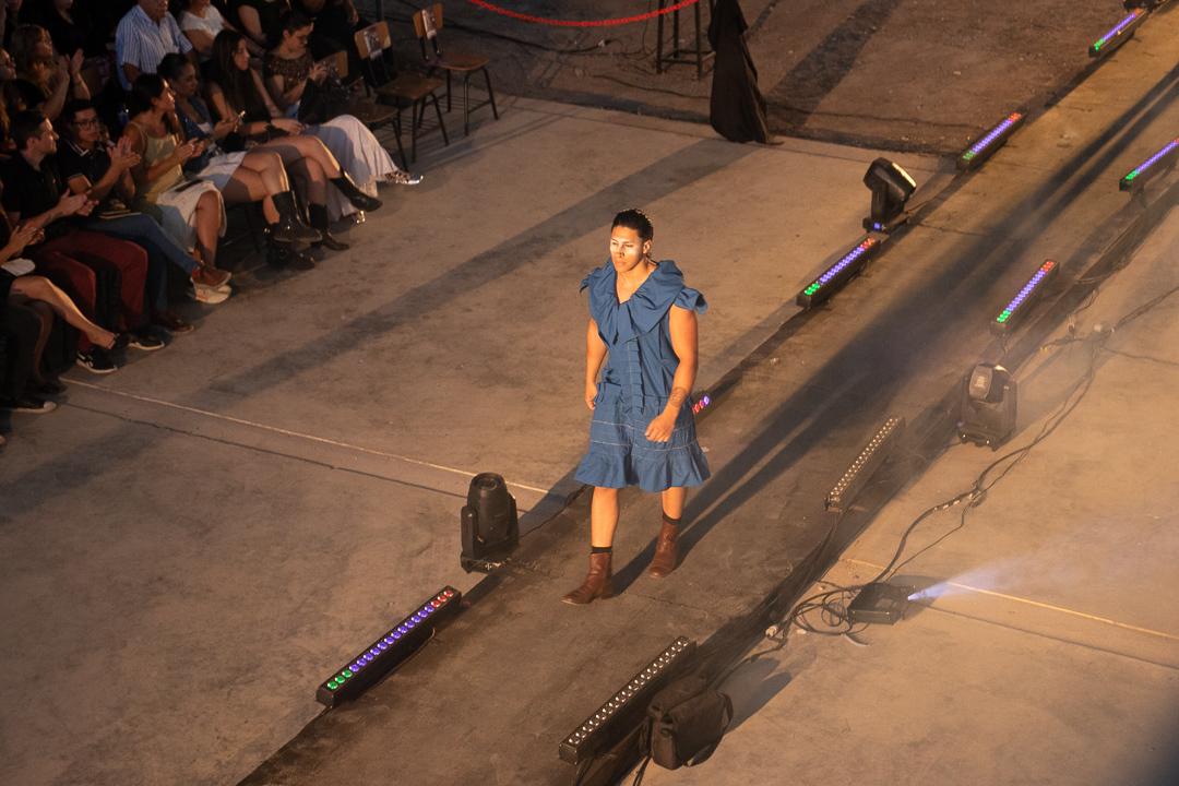 Una pasarela, un viejo ingenio y toda la creatividad: así fue el desfile de moda de la USP-T