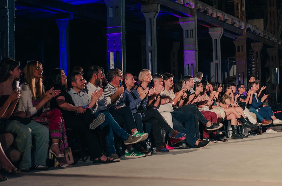 Una pasarela, un viejo ingenio y toda la creatividad: así fue el desfile de moda de la USP-T