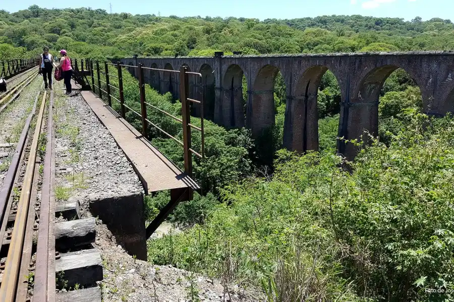 ARCOS. Hicieron 25. Son de medio punto. FOTO/ JOSÉ NUNO LA GACETA