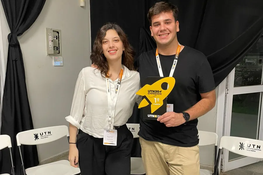 EN CÓRDOBA. Canevaro y Palazzo presentaron el proyecto ante los jueces. / GENTILEZA RAFAEL CANEVARO.