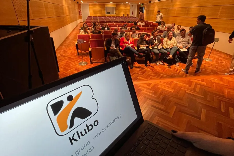 EN LA PRESENTACIÓN. Klubo fue presentado en Córdoba, Villa María. / GENTILEZA RAFAEL CANEVARO.