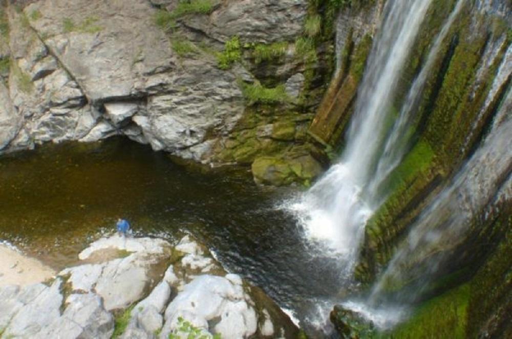 AVENTURA. La cercanía con la naturaleza es lo que más disfrutan quienes eligen el senderismo como actividad. FOTO/  Fundación Proyungas