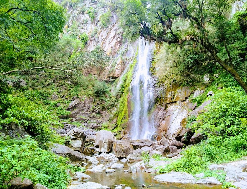 BELLEZA NATURAL. La vista al llegar a la cascada. FOTO/ Consejo al Viajero