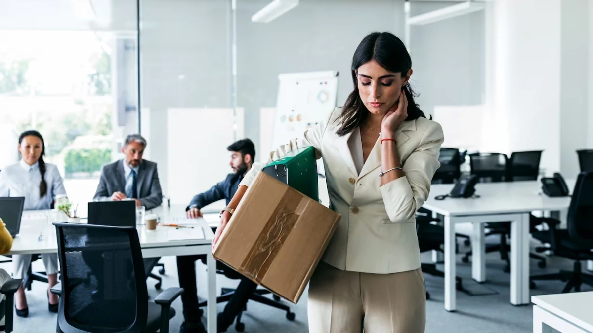 INSERCIÓN LABORAL. Los jóvenes enfrentan desafíos significativos para integrarse a las empresas que los contratan.