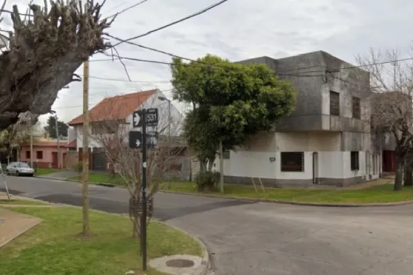 La Plata: ataron con medias y quemaron con agua caliente a una jubilada para robarle