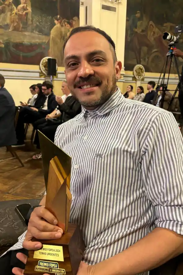 Álvaro Medina, tras recibir el premio.