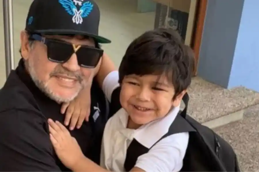 Diego Maradona junto a su hijo menor, Dieguito Maradona