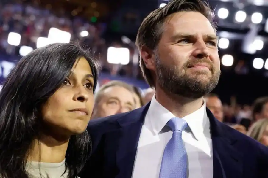 J. D. Vance junto a su esposa, Usha Vance.