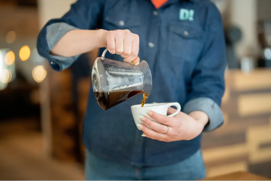 La advertencia de un gastroenterólogo para tener cuidado al tomar café