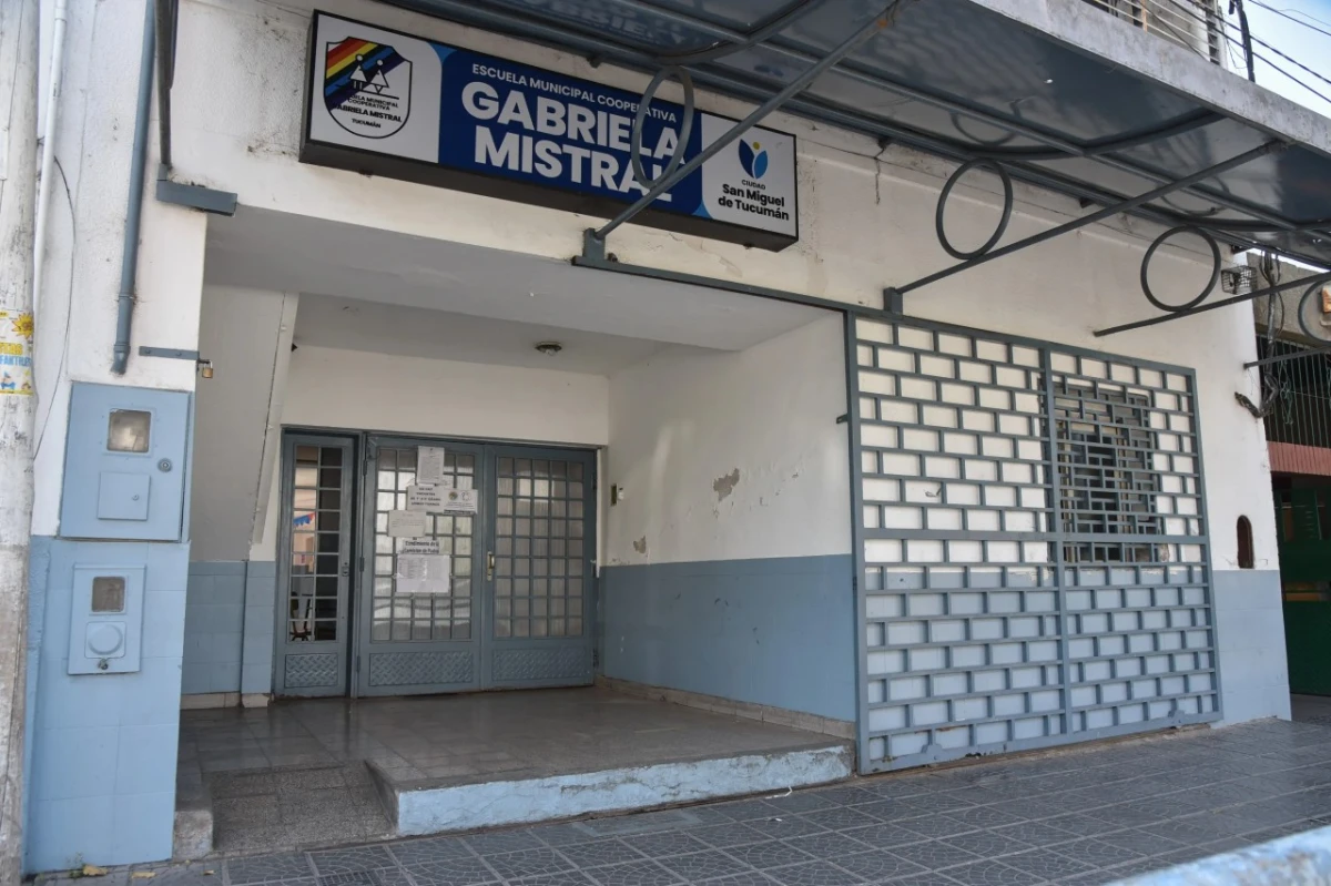 Edificio de la escuela Gabriela Mistral.