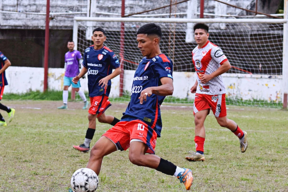 Fue finalista de Talento Argentino, hizo un gol clave en la final de Copa Tucuman y sueña con vivir del fútbol