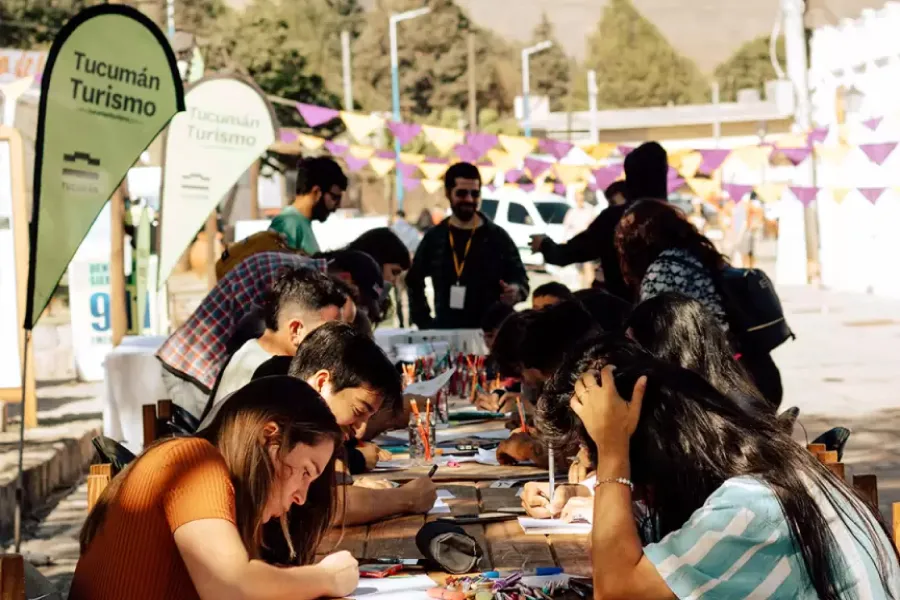 REUNIÓN INTERNACIONAL. Tafí del Valle se convertirá por tres días en un polo de la animación. / INSTAGRAM @plum.fest