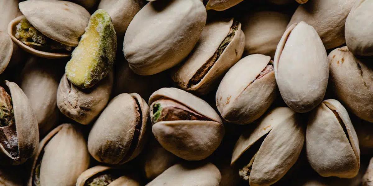 Los pistachos pueden aportar melatonina, una hormona fundamnetal para regular el sueño. 