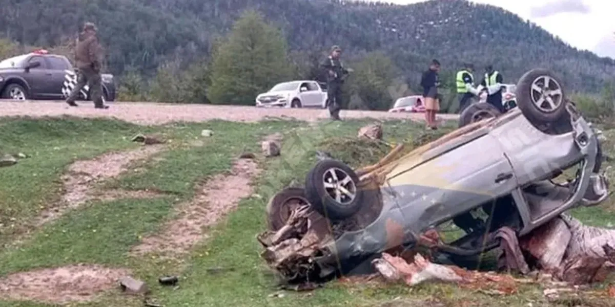 TRAGEDIA. Así quedó el auto tras el siniestro vial en Neuquén.