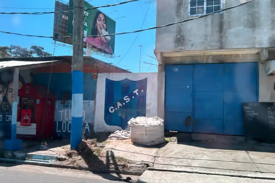 EL FÚTBOL COMO BANDERA. San Telmo se volvió la distracción para los habitantes de la Isla Maciel.