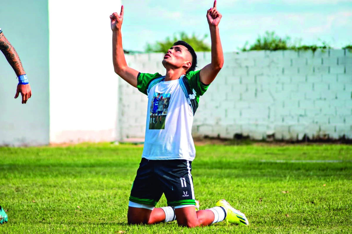 TARDE SOÑADA. Brahian Collantes marcó por duplicado y Graneros ganó.