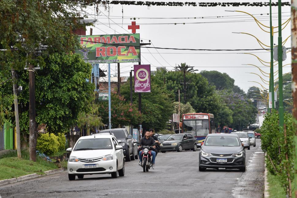 TAFÍ VIEJO. La ruta 315 desemboca en la avenida Roca, que es muy transitada y carece de semáforos. la gaceta / fotos de inés quinteros orio